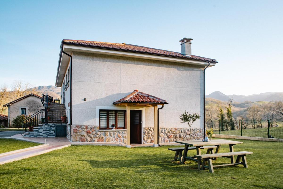 Apartamentos La Cortina Onís Exterior foto
